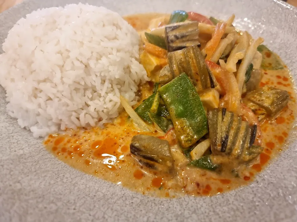 Curry Rouge Au Poulet Tofu